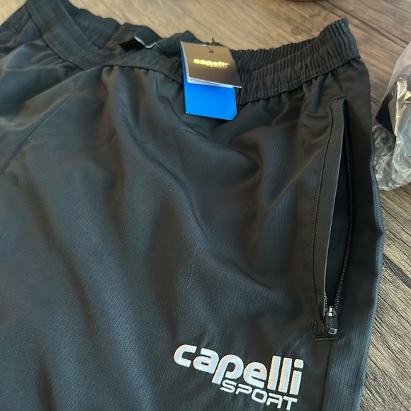 Capelli Sport Pocket Shorts - Picture 3 of 5